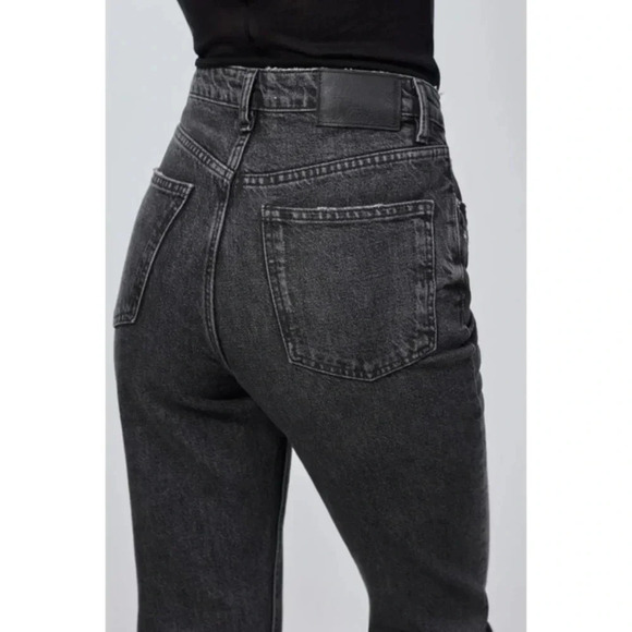 ZARA The 90’s Mom Fit High-Rise Slim Leg Jeans - Picture 2 of 10